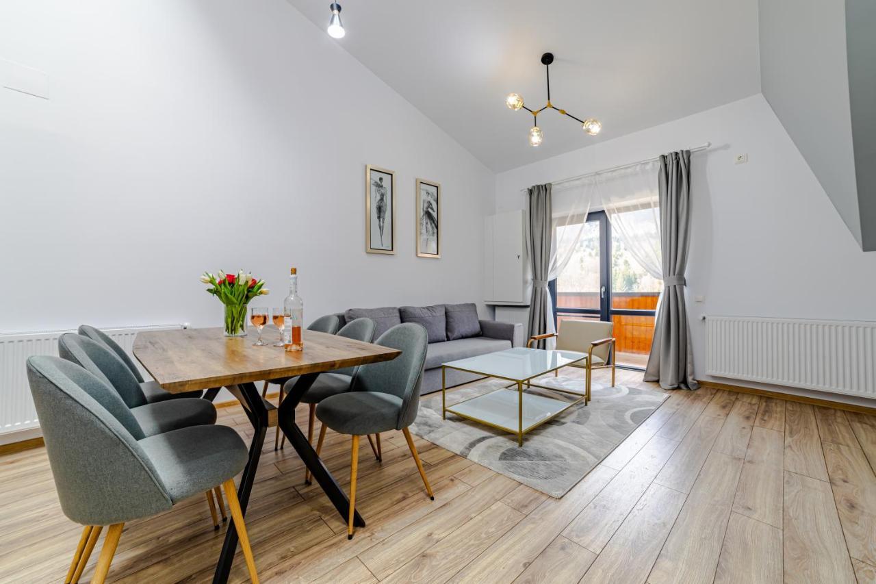 Yael Luxury 4 * Buşteni